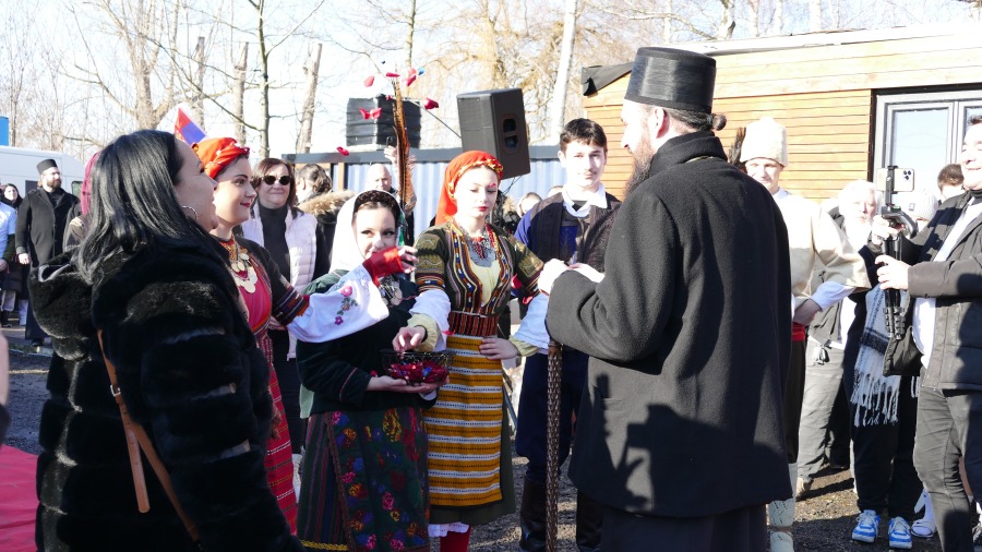 U Okolini Pariza Peti Put Plivano Za Asni Krst Do Asnog Krsta Prvi